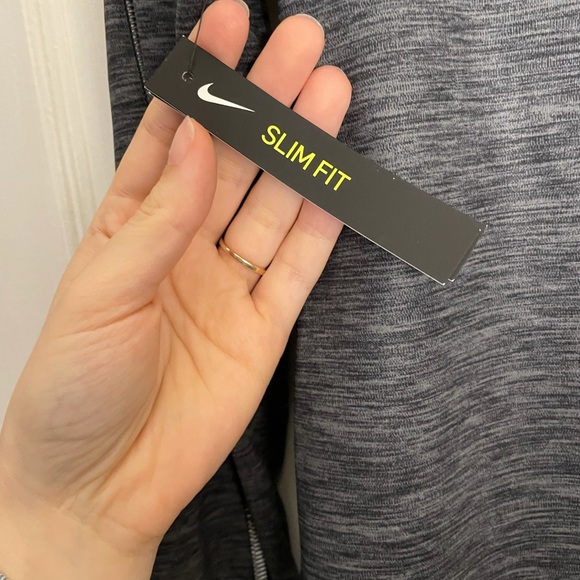 Slim fit, dry ware workout top - Picture 2 of 3